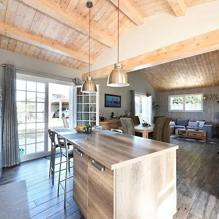 Maison Familiale A Saint-clement, Proche Plage, Jardin, Cheminee, Bbq, 3 Ch, Internet - Fr-1-434-114 * Saint-Clement-des-Baleines