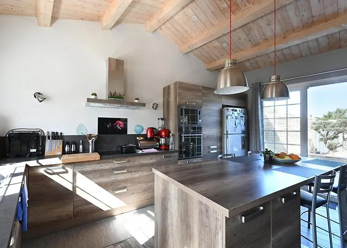 Maison Familiale à Saint-clément, Proche Plage, Jardin, Cheminée, Bbq, 3 Ch, Internet - Fr-1-434-114 *